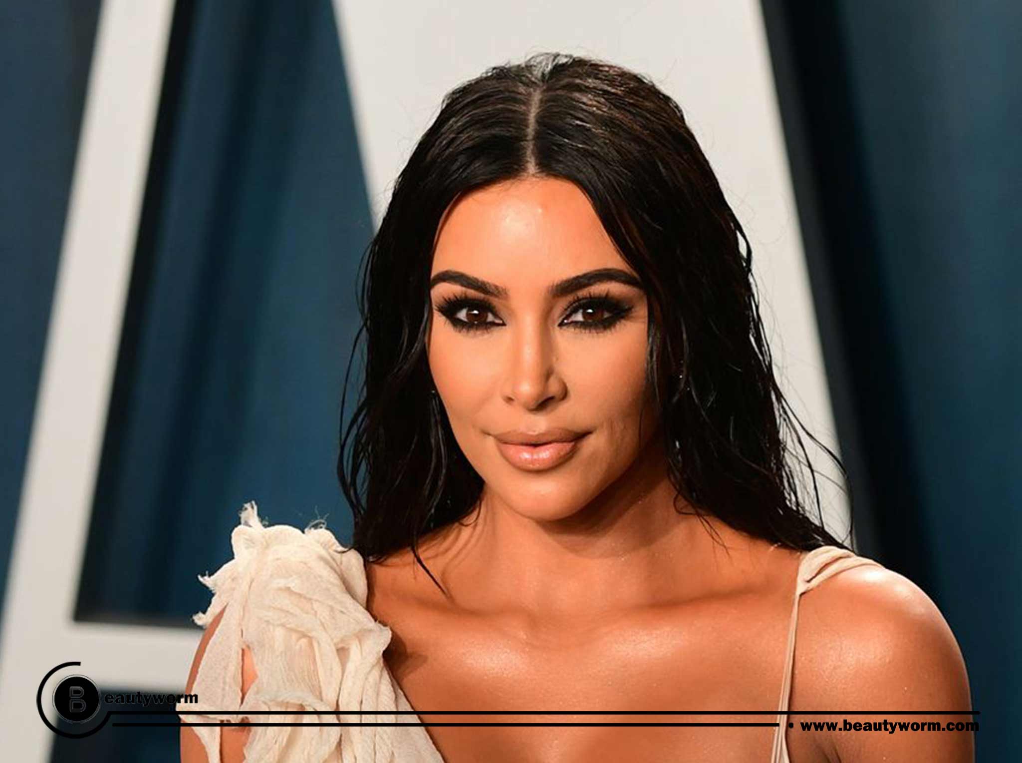 Tips and Tricks for Achieving Kim Kardashian's Smokey Eye