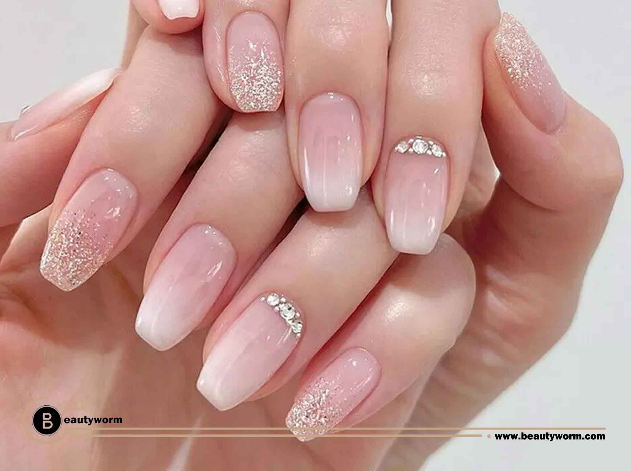 Sleek Minimalist Coffin Nails 2025